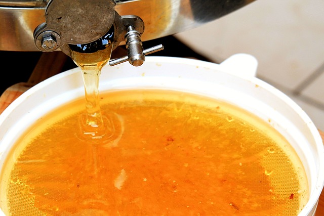 honey extraction bucket